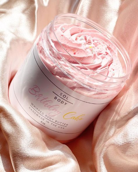 Body Butter Photography Ideas, Body Butter Name Ideas, Soaps Photography, Body Butter Photography, Body Butter Packaging Ideas, Body Butter Aesthetic Photography, Whipped Body Butter Aesthetic, Body Butter Aesthetic, Body Butter Business Packaging