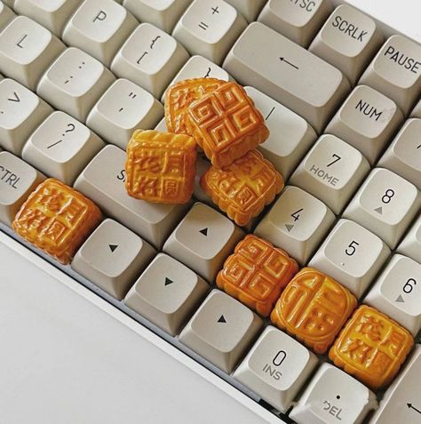 new lullabies - Mooncake Keycaps by HDJkeycap on Etsy Chinese Crafts, Chinese Festival, Key Cap, Chinese Design, Autumn Festival, Mooncake, Mid Autumn, Mid Autumn Festival, Moon Cake