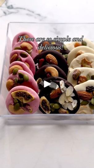 1.6K reactions · 468 shares | 🎀how cute and easy are these chocolate buttons
🎀use your favorite combination of nuts, dried fruit, coconut and seeds, melt your choice of chocolate 

🎀👉🏼📽️ @bezhwena | Rachel Enright | bezhwena · Original audio Diy Christmas Candy, Fruit Smoothie Recipes Healthy, Chocolate Buttons, Quick Recipes Snacks, Easy Baking Recipes Desserts, Dandelion Recipes, Candy Christmas Decorations, Fruit Smoothie Recipes, Snack Mix