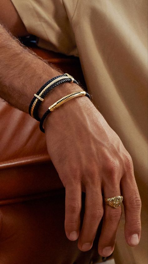 Man Jwellary, Luxury Jewelry For Men, Luxury Men Jewelry, Luxury Mens Jewelry, Leather Man Bracelet, Men Bracelet Black, Mens Bracelet Leather, Black And Gold Bracelet Men, Leather Men Bracelet