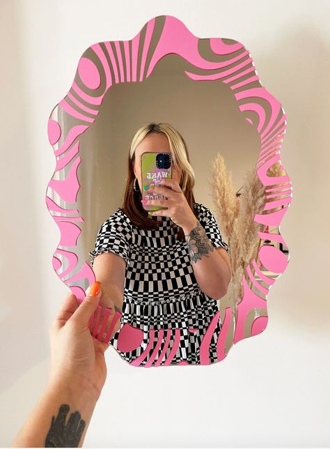 The Coolest New Trend: Blob Mirrors - Love and Marriage Espejos Aesthetic, Fun Mirrors, Funky Frames, Sticker Mirror, Funky Mirrors, Wavy Mirror, Spiegel Design, Handmade Mirror, Handmade Mirrors