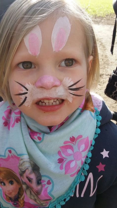 Paashaas schminken Simple Face Painting Step By Step, Face Paint With Stencils, Easter Face Painting Ideas, Bunny Face Paint, Easter Face Paint, Easy Face Painting Designs, Girl Face Painting, Face Painting Easy, Kids Face Paint