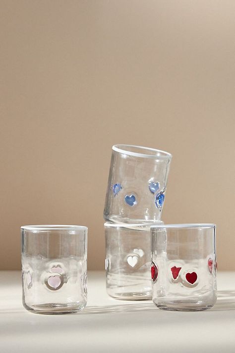 Anthropologie Home Glassware, Anthropologie Juice Glasses, Icon Juice Glasses, Cute Friend Christmas Gifts, Cute Drink Glasses, Cute Glassware, Anthropologie Glassware, Anthropologie Dishes, Aesthetic Wine Glasses