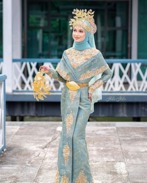 Pengantin Songket, Wedding Songket, Traditional Thai Clothing, Nikah Dress, Muslim Fashion, Bride Dress, Traditional Outfits, Dream Wedding, Character Art