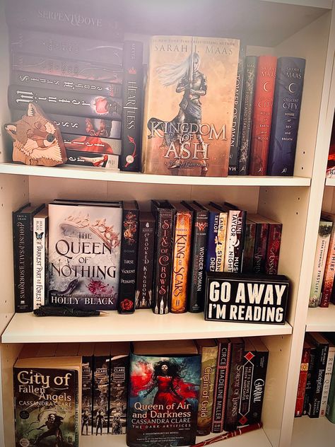 #bookshelf #books #fantasy Fantasy Bookshelf Ideas, Fantasy Bookshelf Decor, Fantasy Bookshelf Aesthetic, Fantasy Bookshelf Art, Bookshelf Fantasy Bookshelves, Fantasy Bookshelf, Holly King, Reading Motivation, Bookshelves