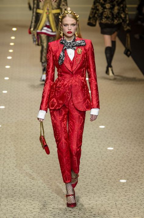 Dolche Gabana, Lady Suits, Haute Couture Style, Dolce And Gabbana Runway, Lil Pump, Couture Mode, Red Suit, Milano Fashion Week, 2018 Fashion