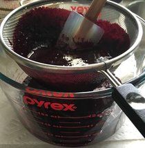 Picture of Prepare Black Raspberry Purée Black Raspberry Jelly Recipe, Black Raspberry Jam Recipe, Black Raspberry Recipes, Black Raspberry Jam, Cucumbers Growing, Homemade Grape Juice, Seedless Blackberry Jam, Pectin Recipes, Raspberry Jam Recipe