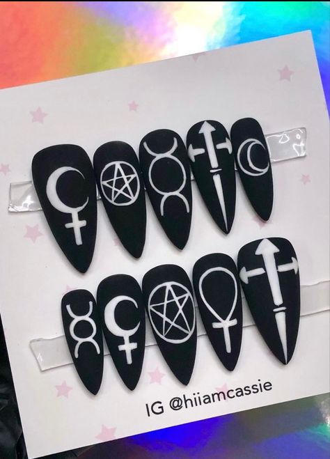 Fake Nails Designs, Anime Nails, Acrylic Nail Designs, Nail Artist, Halloween Nails, Fake Nails, Hair And Nails, Acrylic Nails, Nail Designs