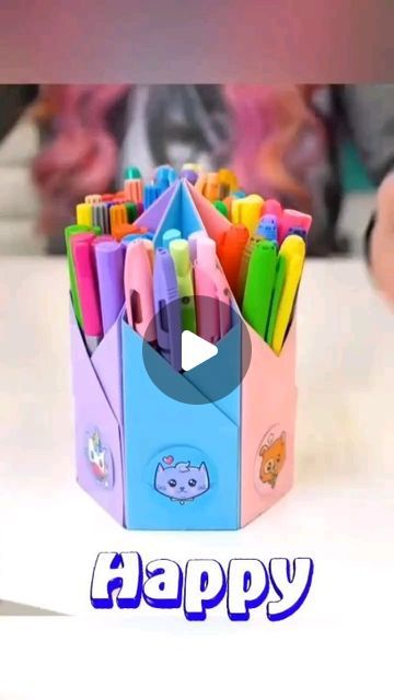 Pencil Stand Craft, Pencil Stand Diy, Porta Penne, Pencil Stand, Ideas Hogar, Origami Crafts Diy, Instagram Diy, Stationery Craft, Origami Crafts