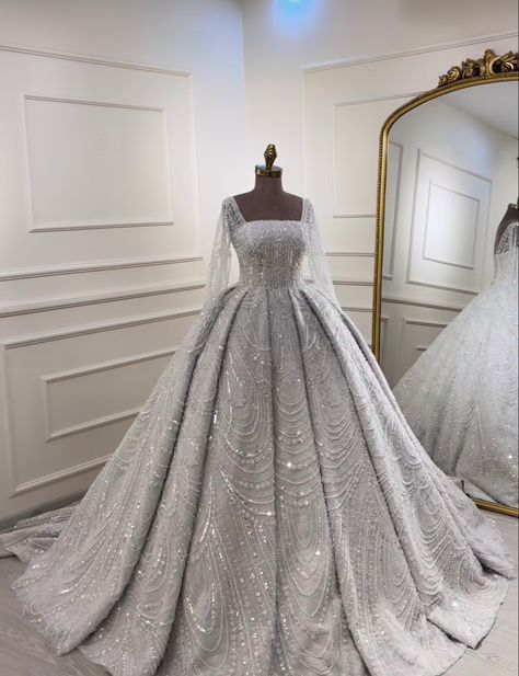 Wedding Dresses Sparkly, Sparkly Ball Gown, Puffy Wedding Dresses, Extravagant Wedding Dresses, Big Wedding Dresses, White Ball Gowns, Modest Wedding Gowns, Sequin Pattern, Sparkle Wedding Dress