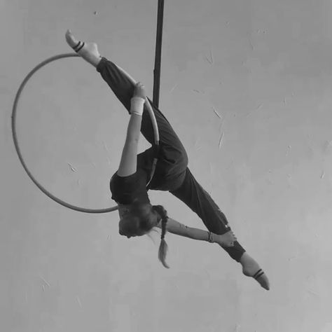 Lyra Hoop Aesthetic, Aerial Arts Aesthetic, Acrobat Aesthetic, Aerial Hoop Aesthetic, Aerial Silks Aesthetic, Aerial Hoop Photoshoot, Aerial Hoop Poses, Aerial Aesthetic, Hoop Poses