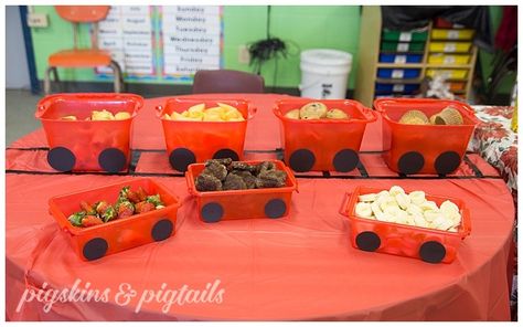 polar-express-breakfast Polar Express Snacks For School, Polar Express Snacks For Kids, Polar Express Snacks, Polar Express Food, Polar Express Food Ideas, Polar Express Party Ideas, December Preschool, Polar Express Christmas Party, Christmas Banquet