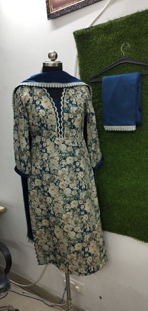 Dress Matireal Design Cotton, Plan Suit With Lace Design, Suit Desine Latest, Masleen Cotton Suits Design, Printed Suit Neck Designs Indian, Latest Neck Designs For Printed Suits, Printed Kurti Neck Designs Latest Fashion, Cotton Punjabi Suits Designs, Printed Suit Designs Indian Style Latest