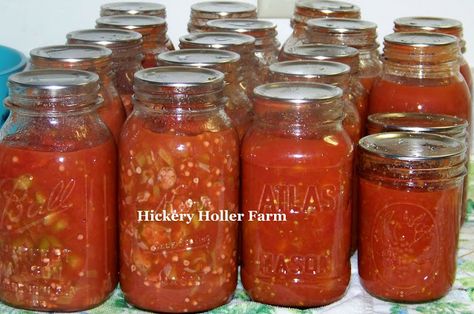 Canning Okra And Tomatoes || Okra and tomatoes pair beautifully and preserve nicely for a taste of summer in the dead of winter. Canned Okra, Canning Okra, Okra And Tomato Recipe, Canning Stewed Tomatoes, Okra Gumbo, Canning Tomatoes Recipes, Okra Stew, Okra And Tomatoes, Home Canning Recipes