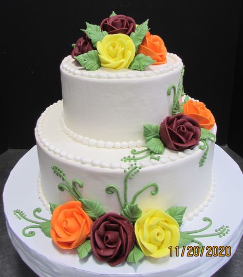 2 Step Cake Design, Panda Birthday Cake, Iced Cake, Cakes Decorating, Cake Style, Colored Roses, Traditional Wedding Cakes, Panda Birthday, Ice Cake