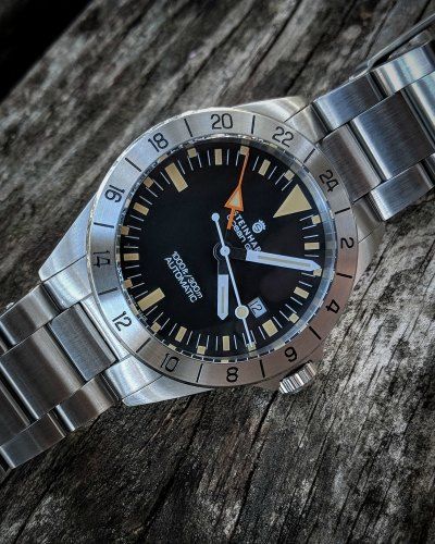 Steinhart Ocean One Vintage, Timex Q Gmt, Mido Ocean Star Gmt, Steinhart Ocean One, Steinhart Watch, Vintage Blue Watch With Tachymeter, Ocean Vintage, Watch Minimalist, Gmt Watch