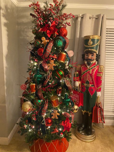 Toyland Themed Christmas Tree, Toy Soldier Theme Christmas Tree, Christmas Toy Shop Decorations, Toy Themed Christmas Tree, Toy Store Christmas Theme, Toy Shop Theme Christmas Tree, Santa Christmas Tree Theme, Toy Soldier Tree Topper, Christmas Toy Shop