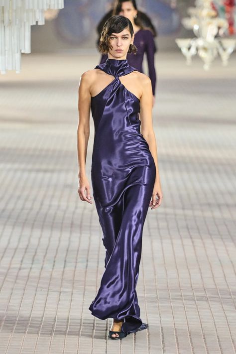 The Attico Spring 2025 Ready-to-Wear Collection | Vogue Purple Runway Fashion, Future Dusk, Spring 2025, The Attico, Gala Dresses, Runway Looks, Purple Fashion, Stage Outfits, Colourful Outfits