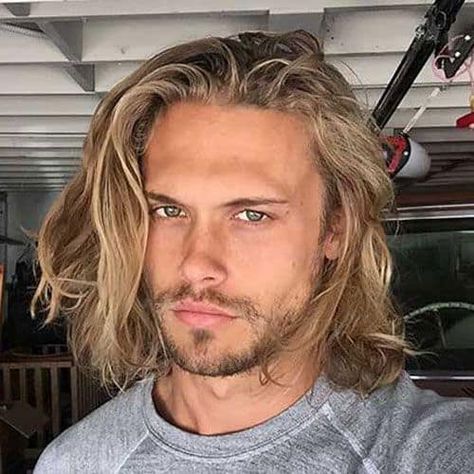 Male Curly Hair, Man With Long Hair, Waves Hairstyle Men, Surfer Hair, Undercut Long Hair, Mens Hairstyles Medium, Men's Long Hairstyles, Cool Hairstyles For Men, Long Layered Haircuts