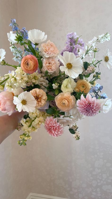 Pastel Spring Flowers, September Wedding Flowers In Season Bridal Bouquets, Summer Garden Wedding Flowers, Flowers In Season In September, Early Spring Wedding Flowers, May Flowers In Season, September Wedding Flowers In Season, Colorful Spring Wedding Flowers, Bouquets With Dahlias