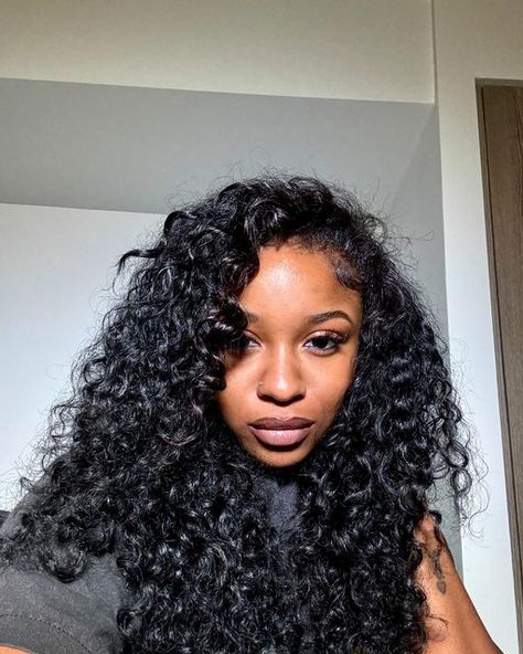 Reginae Carter, Curly Clip Ins, Curly Weaves, Curly Wedding Hair, Natural Hair Wigs, Big Curly Hair, Curly Hair Extensions, Black Hair Care, Hair Laid