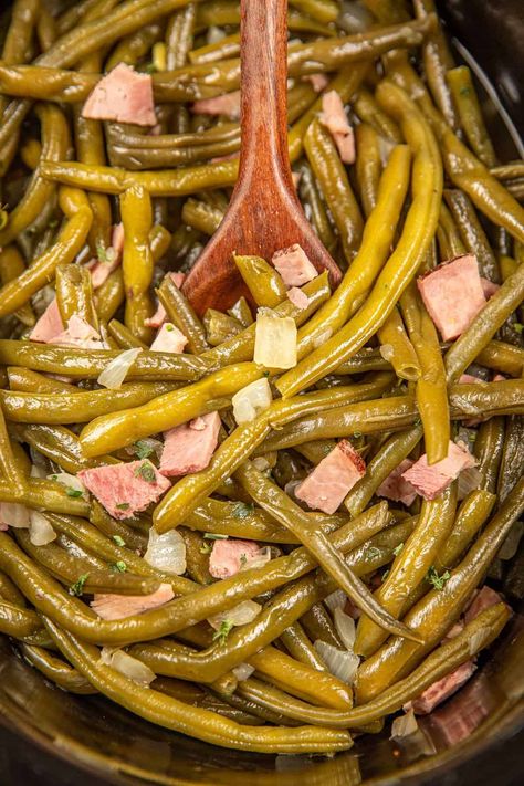 Crockpot Green Beans And Potatoes, Crock Pot Green Beans, Best Green Beans Ever, Country Green Beans, Ham And Green Beans, Crockpot Green Beans, Traditional Green Bean Casserole, Southern Green Beans, Slow Cooker Green Beans