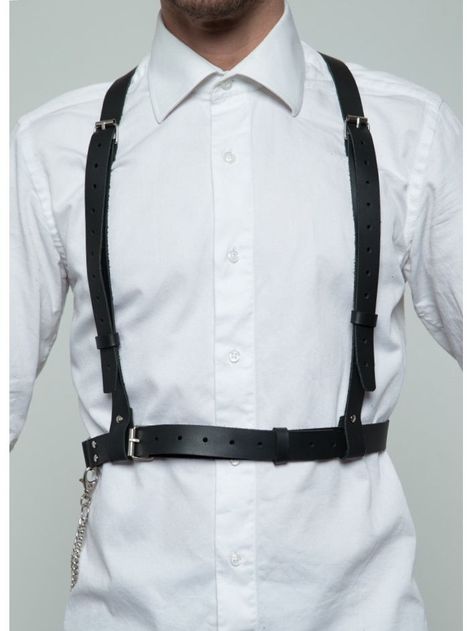 Modern Detective Outfit Men, Detective Outfit Men, Leather Harness Outfit, Harness Male, Cabaret Burlesque, Detective Outfit, Harness Outfit, Rush Outfits, White Button Down Shirt