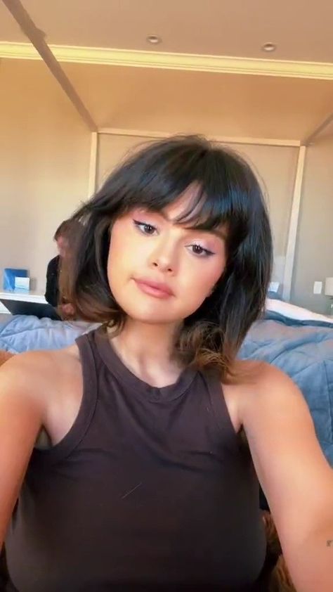 Selena Gomez Long Bob, Selena Gomez Bob, Selena Gomez Short Hair, Shortish Hair, Selena Gomez Photos, Selena Gomez Style, Bob Haircut With Bangs, Marie Gomez, Short Hair With Bangs