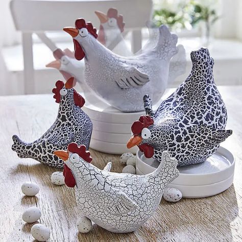 Ceramic Chicken, Clay Birds, Chicken Crafts, Pottery Animals, Chicken Decor, Paper Mache Crafts, Pottery Handbuilding, Deco Originale, Concrete Crafts