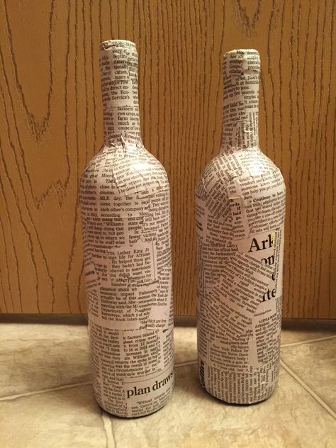 Newspaper wine bottles Newspaper Decoupage, Alcohol Bottles, Hockey Sticks, Decoupage Art, Plan Drawing, Blue Pottery, Bottle Painting, Bottle Art, Wine Bottles