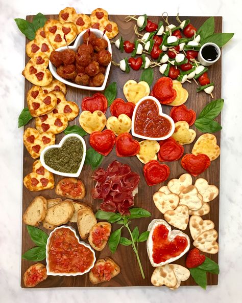 20+ Creative Valentine’s Day Charcuterie Boards Valentine's Day Food, Dinner Board, Cocktail Meatballs, Heart Shaped Pizza, Caprese Skewers, Food Boards, Tortilla Pizza, Charcuterie Inspiration, Valentine Dinner