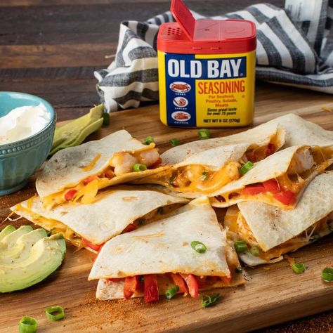 20 Recipes That Prove Old Bay Is the Only Spice You *Really* Need Old Bay Recipes Dinners, Recipes With Old Bay Seasoning, Recipes Using Old Bay Seasoning, Old Bay Seasoning Recipe Dishes, Recipes With Old Bay, Potato Crab Cakes, Road Snacks, Steamed Crabs, Mini Crab Cakes