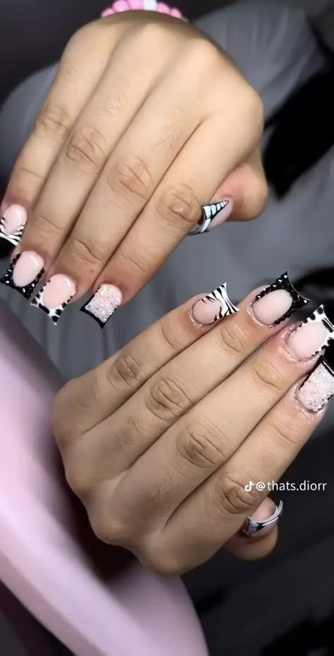 Short Nails For Black Women, Nails For Black Women, Shorties Nails, Girls Nail Designs, Acrylic Nails Nude, Makeup Nails Designs, N Nails, Acrylic Nails Ideas, Duck Nails