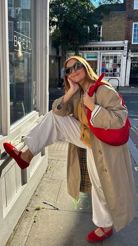 Mode Pop, Stil Inspiration, Looks Street Style, Mode Ootd, Modieuze Outfits, Elegantes Outfit, Coat Outfits, Red Outfit, Mode Inspo