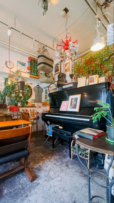 Maximalist Coffee Shop, Maximalist Cafe, Cottage Core Room Ideas, Coffee Shop Interior, Cottage Core Room, Home Plants, Maximalist Interior, Maximalist Style, Home Idea