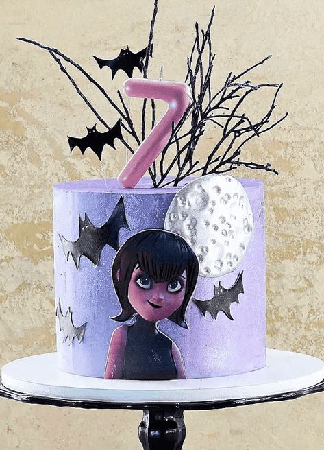 Trans Cake, Hotel Transylvania Cake, Transylvania Birthday Party, Hotel Transylvania Birthday Party, Festa Hotel Transylvania, Star Wars Dessert, Hotel Transylvania Birthday, Elena Birthday Party, Hotel Transylvania Party