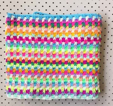 Snuggle Stitch Crochet, Crochet Hook Case Pattern, Scrap Yarn Crochet, Crochet Hook Case, Crochet Baby Blanket Free Pattern, Easy Crochet Patterns Free, Crochet Blanket Designs, Crochet Blanket Pattern, Crochet Quilt