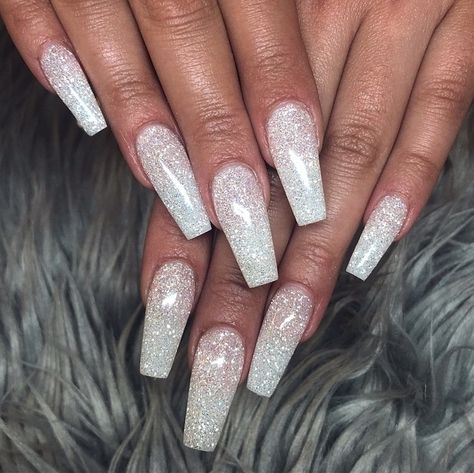 Milky White Sparkly Nails, White Glittery Nails, Sparkly White Nails, Silver Sparkly Nails, Simple Nail Designs Acrylic, Silver Sparkle Nails, Fab Nails, Luminous Nails, Aurora Nails