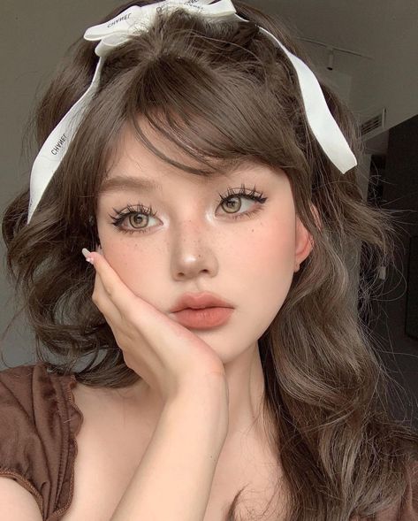 Hairstyle For Bridal, Cute Doll Makeup, Bambi Makeup, Bambi Beauty, Juda Hairstyle, Brown Makeup Looks, Soft Girl Makeup, Asian Makeup Looks, Makeup Face Charts