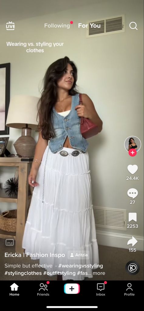 Long White Skirt Aesthetic, White Skirt Aesthetic, Denim Vest Outfit, Long White Skirt, Skirt Aesthetic, Boho Maxi Skirt, White Long Skirt, Vest Outfit, Look Rock