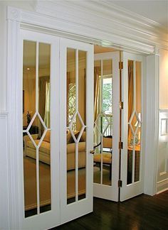 Lots of ideas for upgrading your closet doors! Deur Makeover, Pintu Interior, Closet Door Makeover, Mirror Closet Doors, Pelan Rumah, Closet Door, Door Makeover, French Door, Diy Door