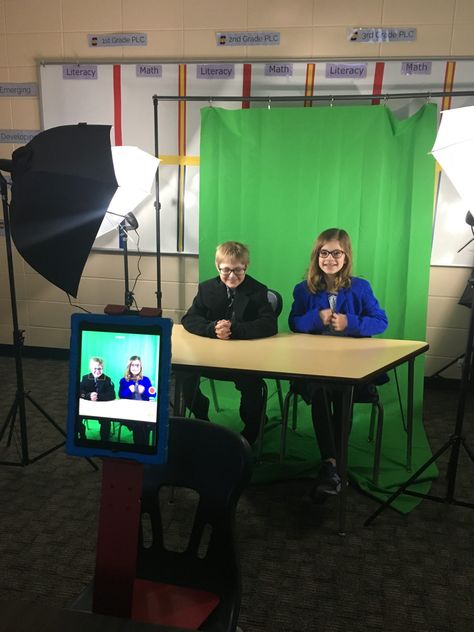 High School Broadcasting, Elementary News Broadcast, Media Classroom Ideas, Student News Broadcast, News Articles For Kids, Journalism Club, 2024 Classroom, Ideas For Kindergarten, Morning Announcements