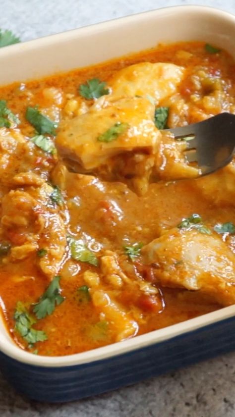 pipingpotcurry on Instagram: Mom's authentic Chicken Curry recipe made in Instant Pot or Pressure Cooker. This chicken curry instant pot recipe is made in a simple… Chicken Curry Instant Pot, Authentic Chicken Curry, Best Chicken Curry, Whole Spices, Chicken Curry Recipe, Instant Pot Recipe, Heirloom Recipes, Biryani Recipe, Curry Chicken Recipes