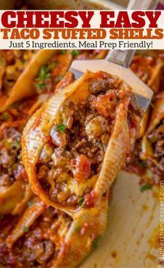 5 Ingredient Cheesy Taco Stuffed Shells are an easy weeknight meal! Cheesy Stuffed Shells, Dinner Then Dessert, Jumbo Pasta Shells, Stuffed Pasta, Shells Recipe, Taco Pasta, Pasta Shells, Stuffed Shells Recipe, Resep Diet