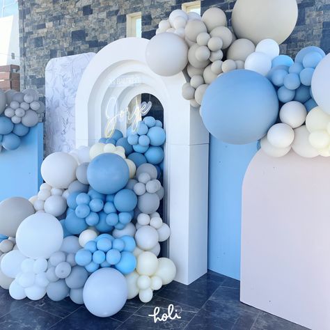 Baby Blue Balloon Garland, Aqiqah Decoration, Blue Balloon Garland, Balloon Gifts, Baby Boss, Pink Birthday Party, Blue Balloon, Balloons Birthday, First Birthday Decorations