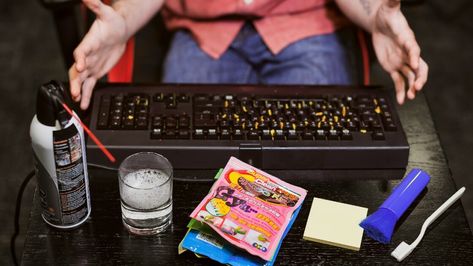 Clean Keyboard, Keyboard Keys, Desktop Setup, Hacking Computer, Laptop Keyboard, Cotton Swab, Deep Clean, Desktop Computer, Digital World