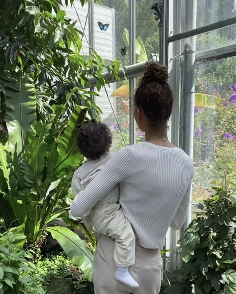 Black Stay At Home Mom Aesthetic, Mom Aesthetic Black, Family Goals Aesthetic, Dreamland Billionaires, Black Motherhood, Lauren Asher, Future Mommy, Moms Goals, Mommy Goals