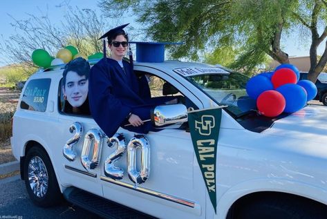 Graduation Cap For Cars – Little Blue Egg Car Decorations Graduation, Graduation Car Parade Ideas, Grad Car Decor, Graduation Car Decor, Senior Parade, Car Decorating, Middle School Graduation, 5th Grade Graduation, Graduation Poster