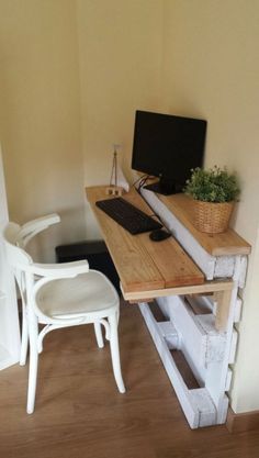 Koti Diy, Tiny House Furniture, Pallet Projects Easy, Pallet Ideas Easy, Pallet Projects Furniture, Repurposed Wood, Diy Pallet Projects, Diy Furniture Projects, A Desk