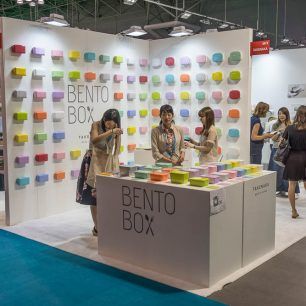 10x10 Trade Show Booth Ideas | 10x10 Design Low Budget Exhibition Booth Design, Expo Booth Ideas Creative, Modern Booth Layout, Trade Show Ideas Booth, Trade Show Stand Design, Info Booth Ideas, Exhibit Booth Design Ideas, Show Stand Design, Food Booth Ideas Events